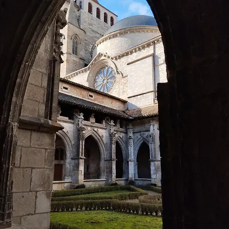 Rural, Proche Des Sites Touristiques