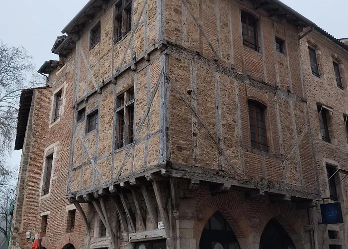 Nyaraló Rural, Proche Des Sites Touristiques
