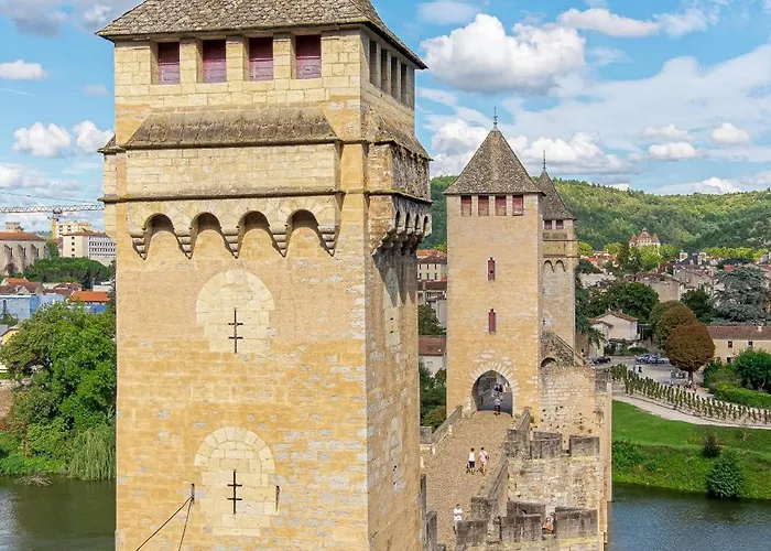 Nyaraló Rural, Proche Des Sites Touristiques